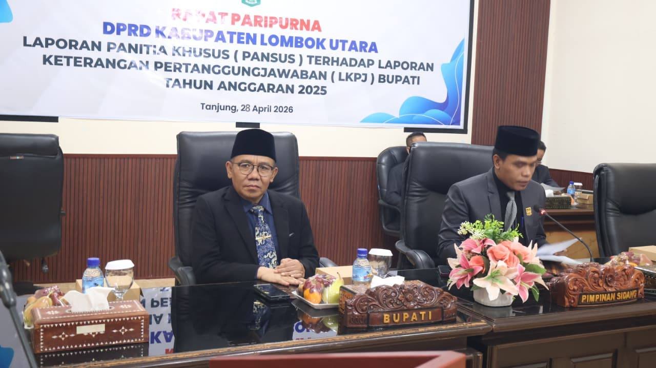 Bupati Najmul Akhyar menghadiri Rapat Paripurna DPRD KLU terkait laporan Pansus LKPJ TA 2025. Pansus menyoroti optimalisasi PAD hingga penyesuaian gaji ASN sesuai kapasitas fiskal.